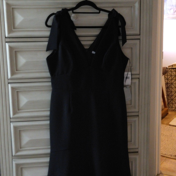 Hi low gorgeous black evening dress - Picture 2 of 8